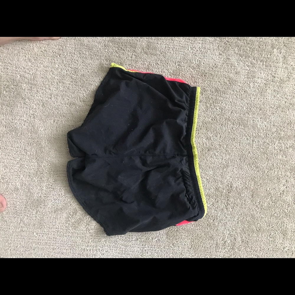 lined running shorts - Picture 4 of 4